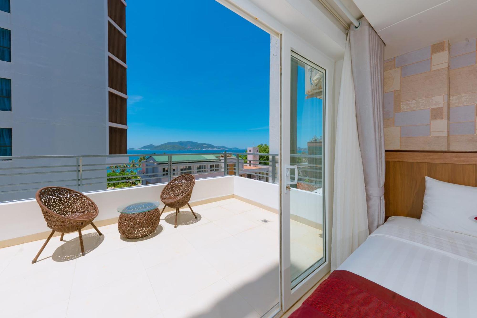Dubai Nha Trang Hotel Managed By Ht Exterior photo